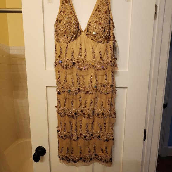 Dress - Picture 1 of 3